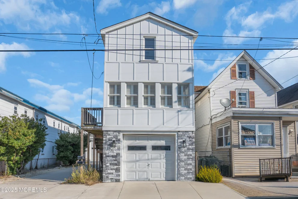 Unit for sale at 113 W Roberts Avenue, Wildwood, NJ 08260