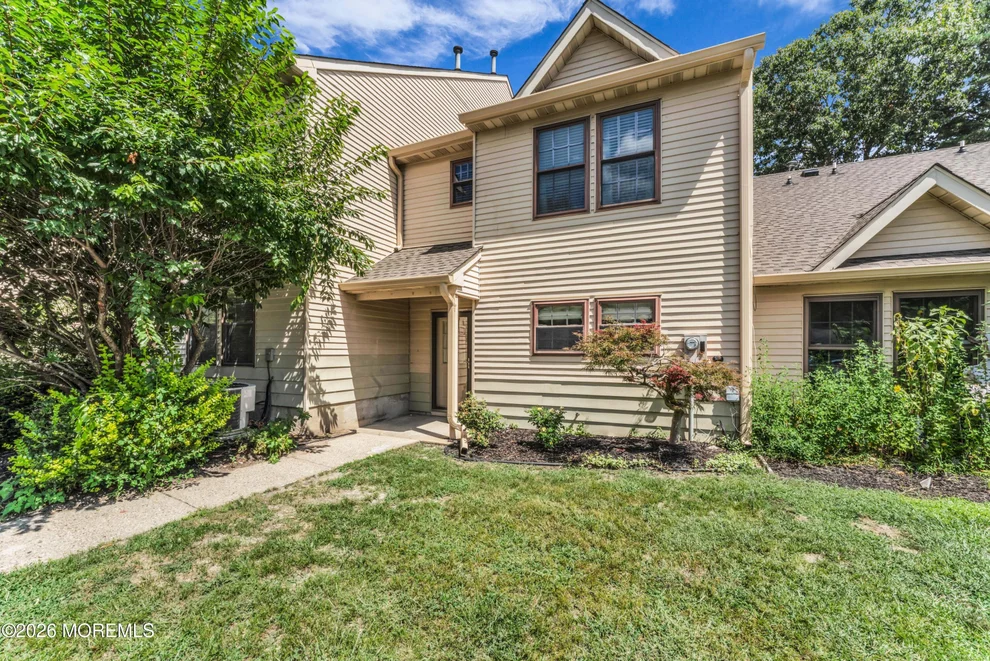 Photo of 606 Bluebell Drive, Jackson, NJ 08527