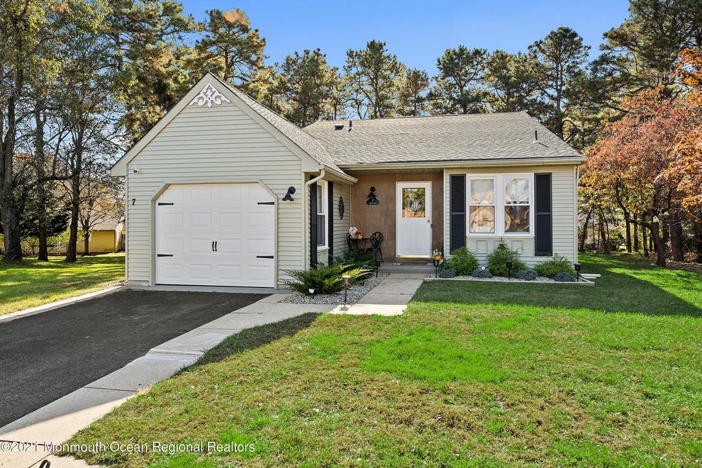 Unit for sale at 7 Abbey Lane, Whiting, NJ 08759