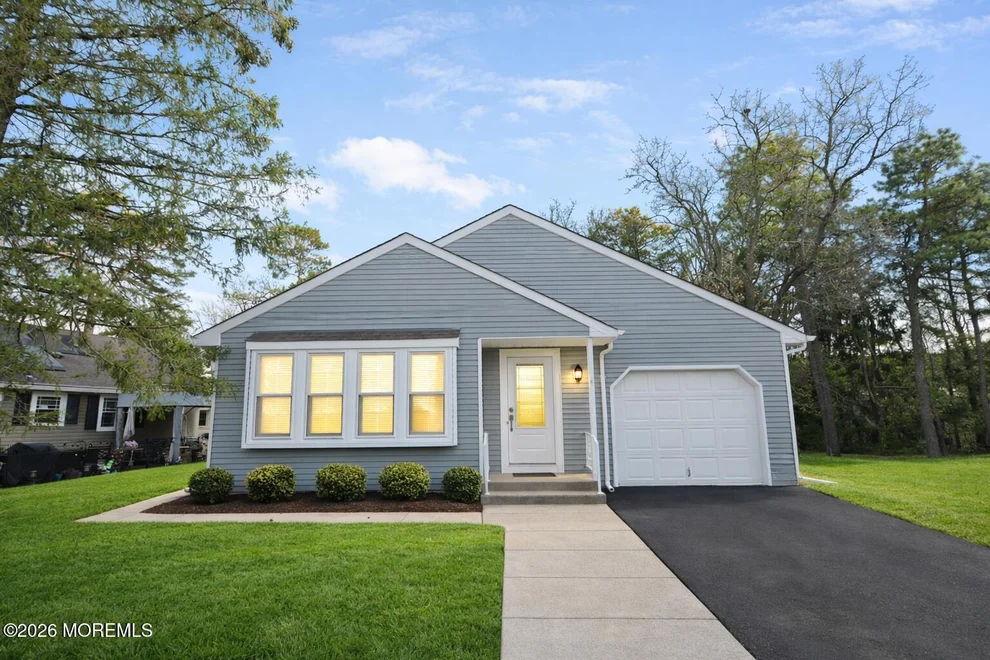 Unit for sale at 8 Abbey Lane, Manchester, NJ 08759
