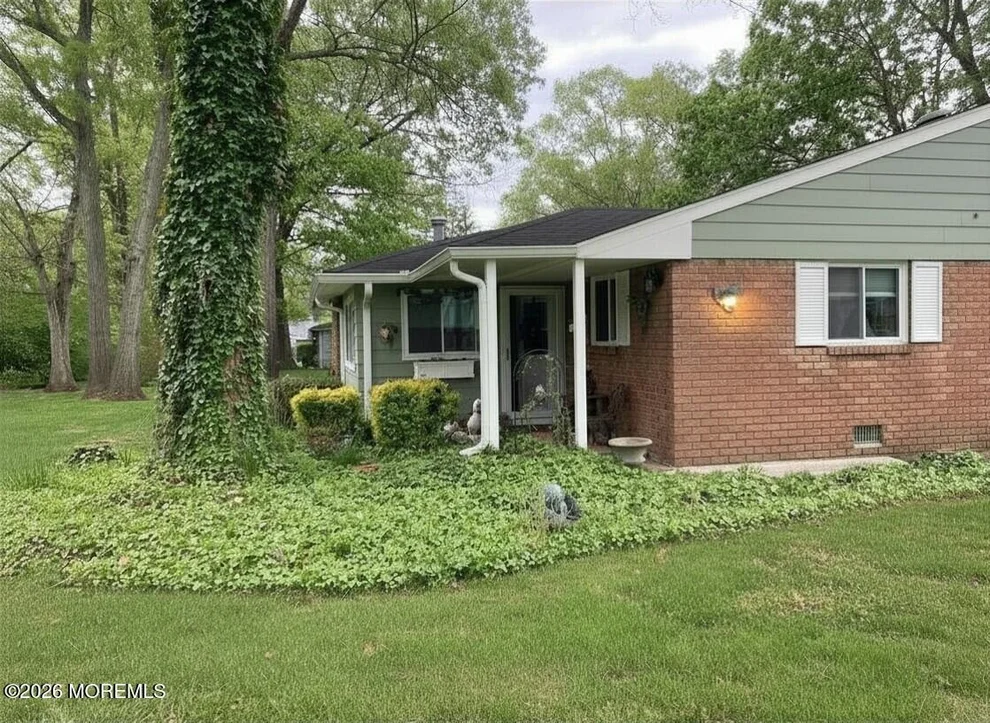 Unit for sale at 4 C Robin Street, Manchester, NJ 08759