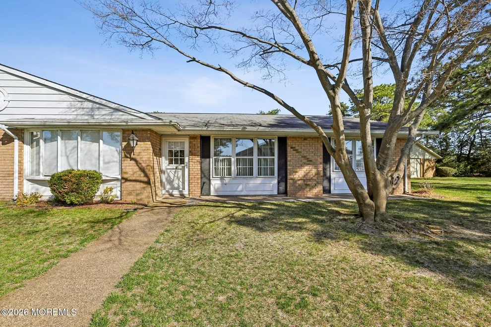 Unit for sale at 14B Cambridge Circle, Manchester, NJ 08759