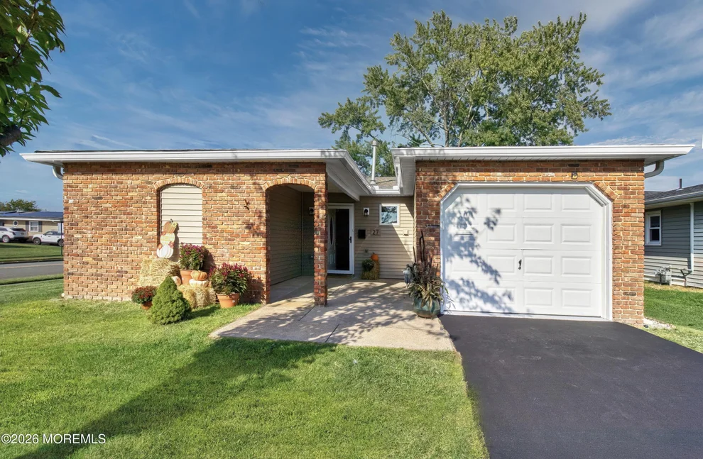 Unit for sale at 27 Rossetti Court, Brick, NJ 08724