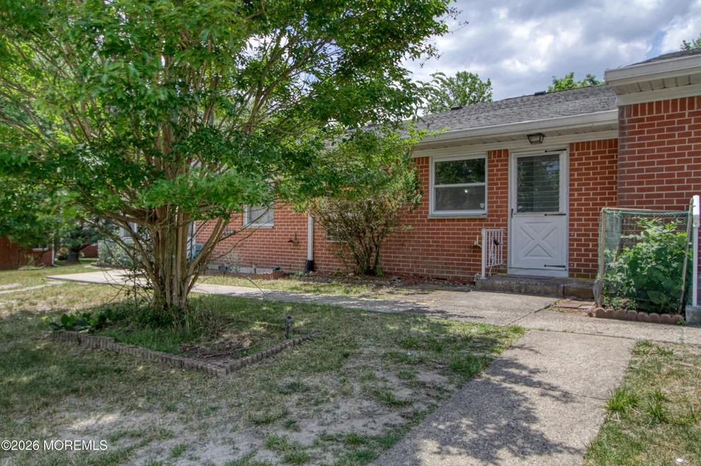 Unit for sale at 14 Independence Parkway, Whiting, NJ 08759
