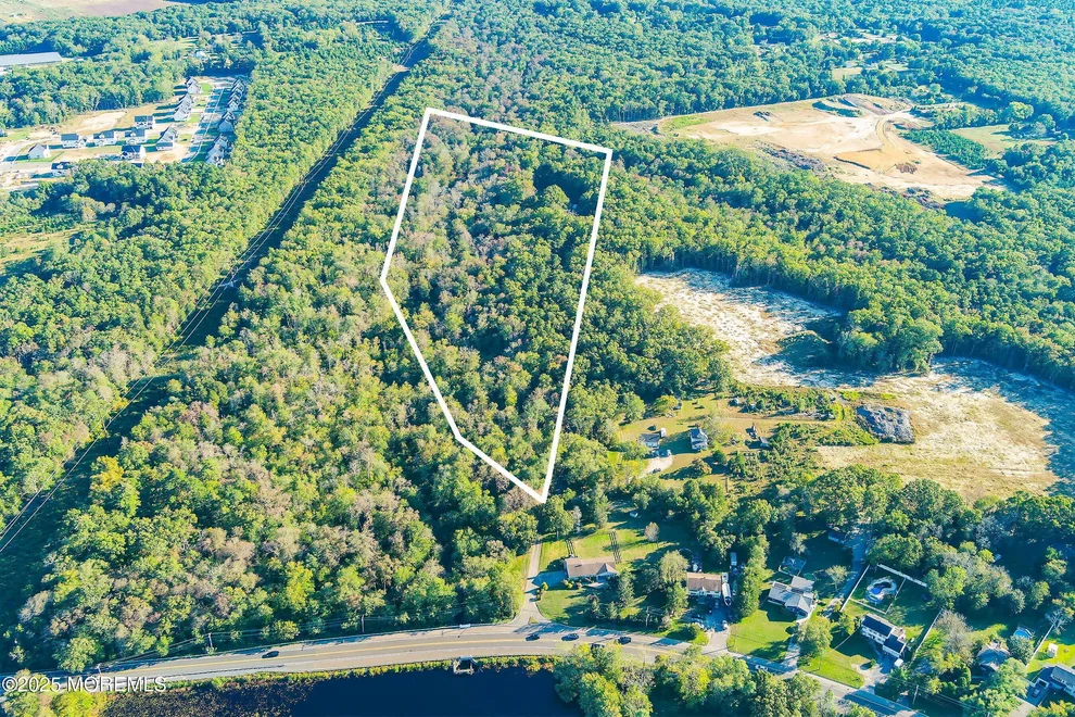 Unit for sale at 786 E Veterans Highway, Jackson, NJ 08527