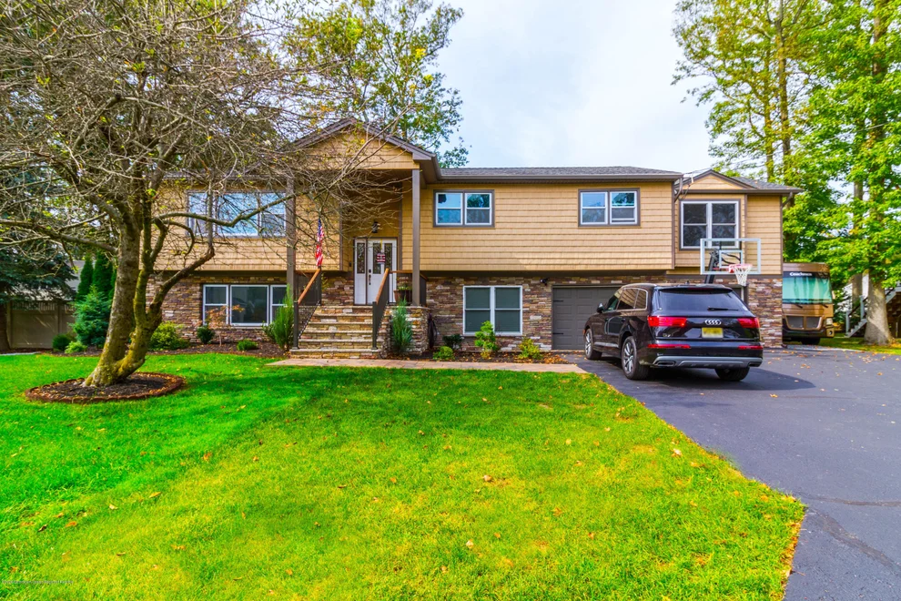 Unit for sale at 1806 Finderne Street, Oakhurst, NJ 07755