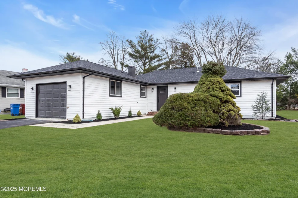 Unit for sale at 8 Kinsale Street, Toms River, NJ 08757