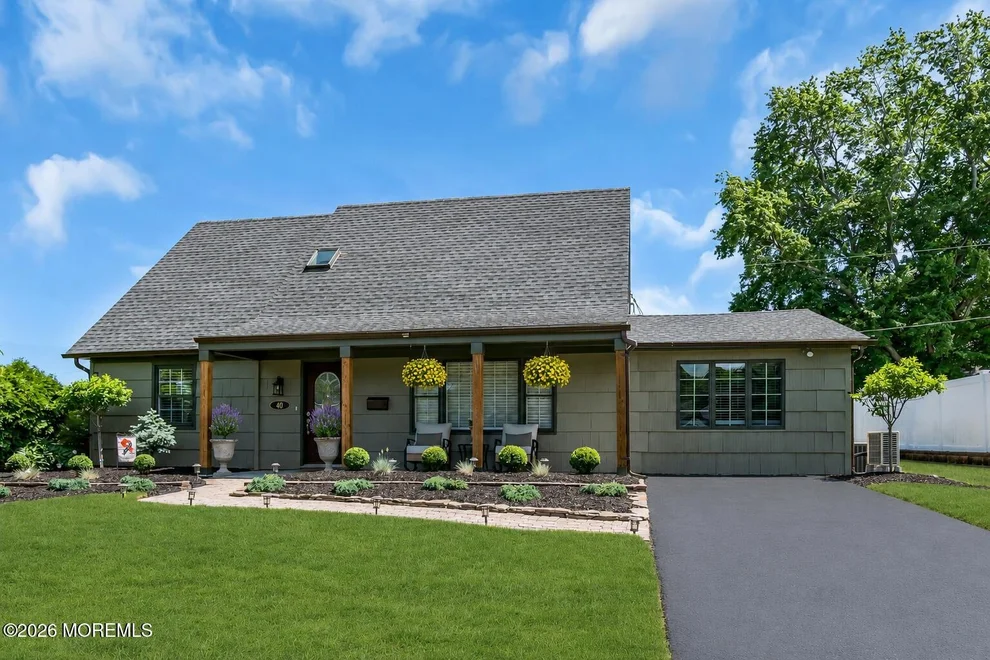 Unit for sale at 40 Icemeadow Lane, Aberdeen, NJ 07747