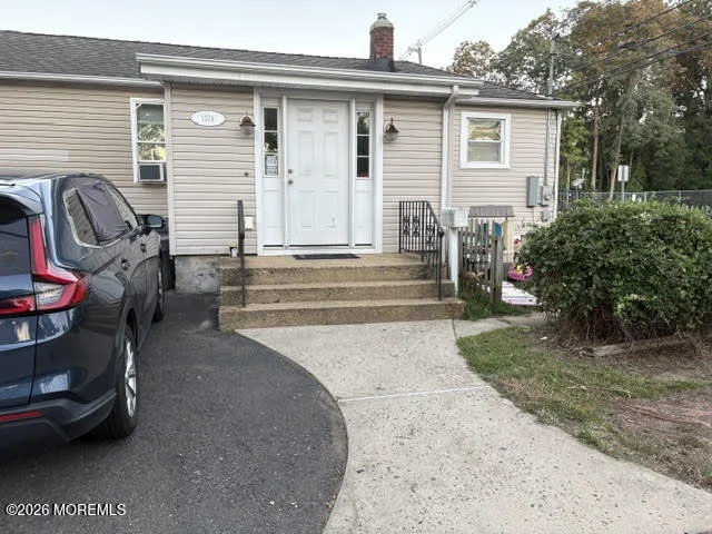 137 Port Monmouth Road