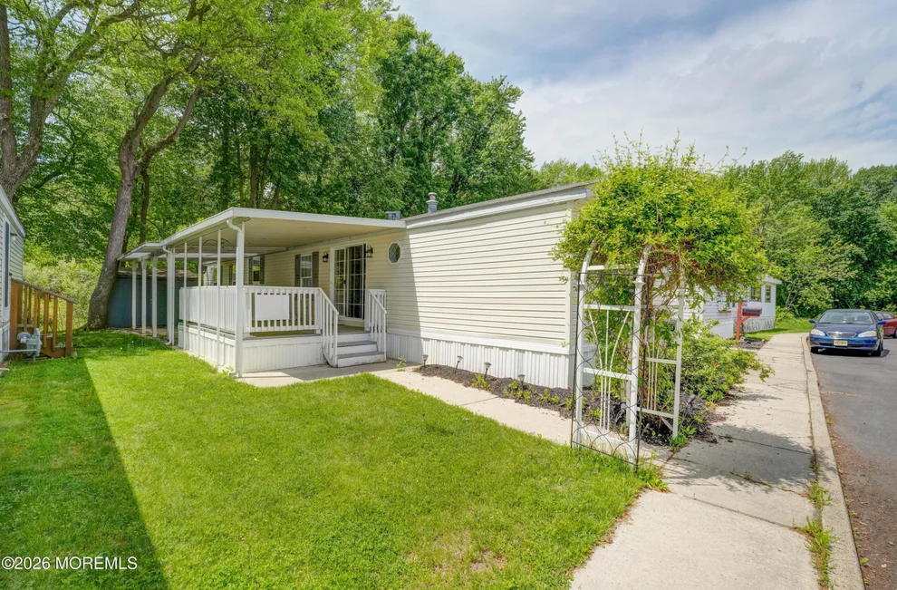 Unit for sale at 10 Sterling Court, East Windsor, NJ 08520