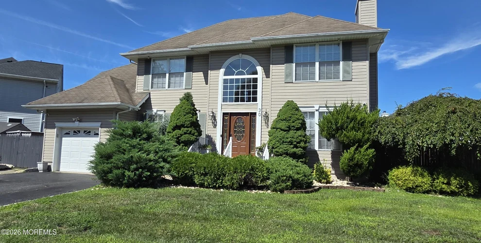Unit for sale at 30 Heritage Drive, Englishtown, NJ 07726
