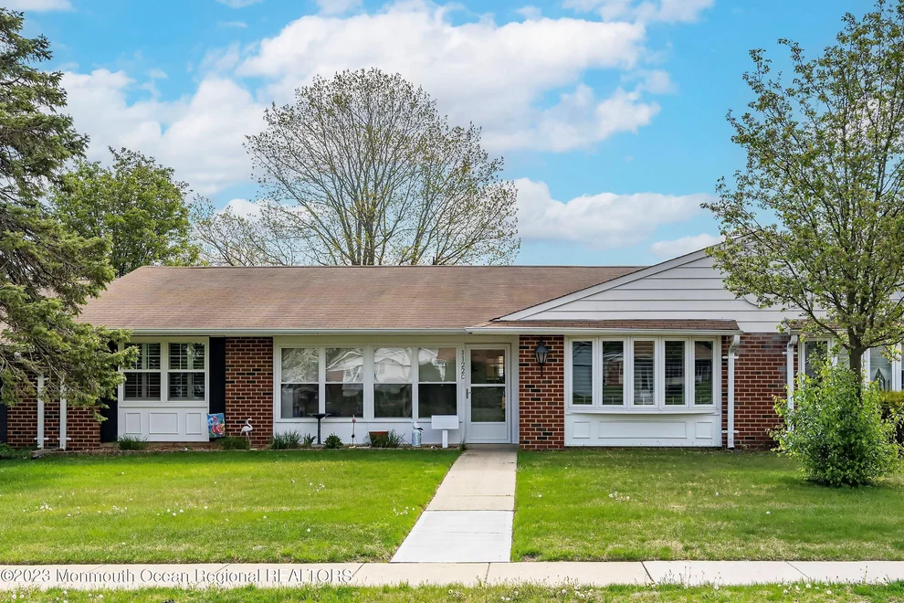 Unit for sale at 1122C Argyll Circle, Lakewood, NJ 08701