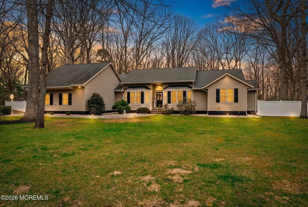 Unit for sale at 5 Pin Oak Drive, New Egypt, NJ 08533