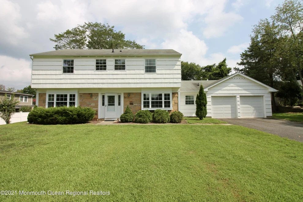 Unit for sale at 14 Lafayette Mills Road, Manalapan, NJ 07726