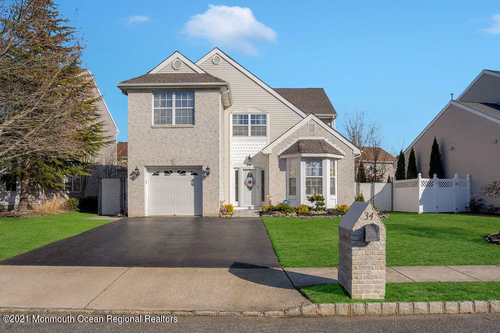 Unit for sale at 34 Skyline Drive, Hazlet, NJ 07730