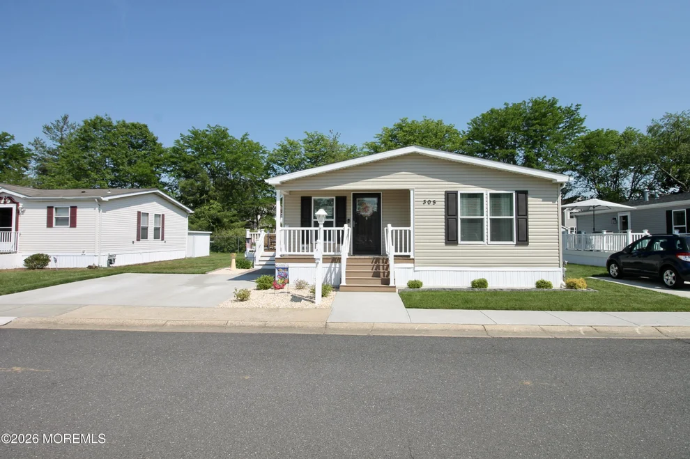 Unit for sale at 305 Farm Road, Freehold, NJ 07728