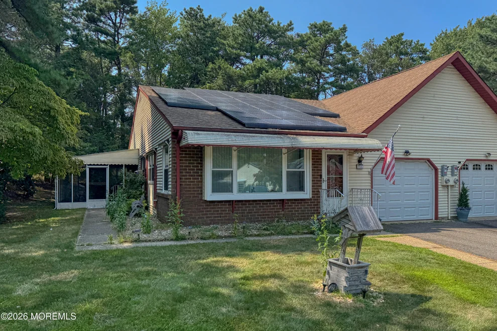 Unit for sale at 14 Ivy Court, Whiting, NJ 08759