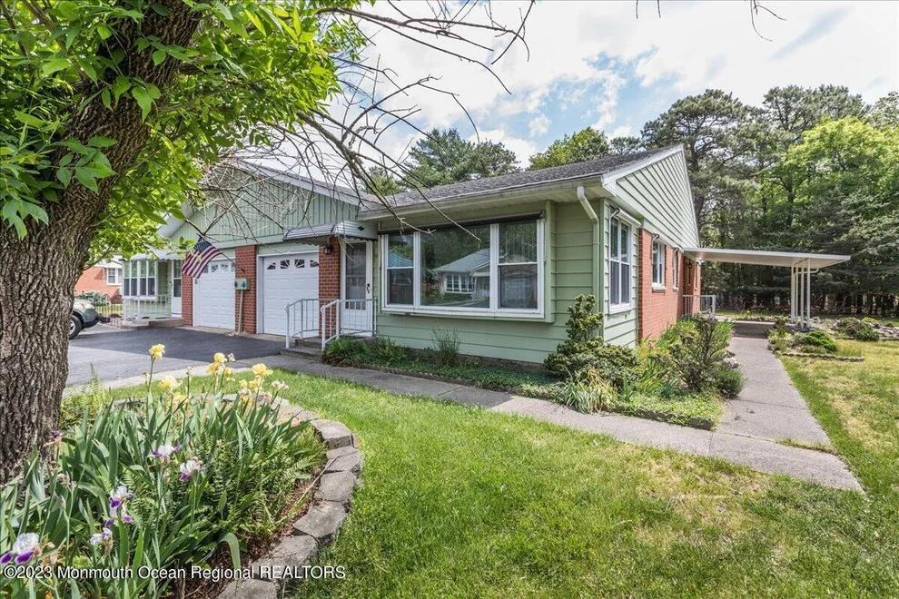 Unit for sale at 12 B Franklin Lane, Whiting, NJ 08759