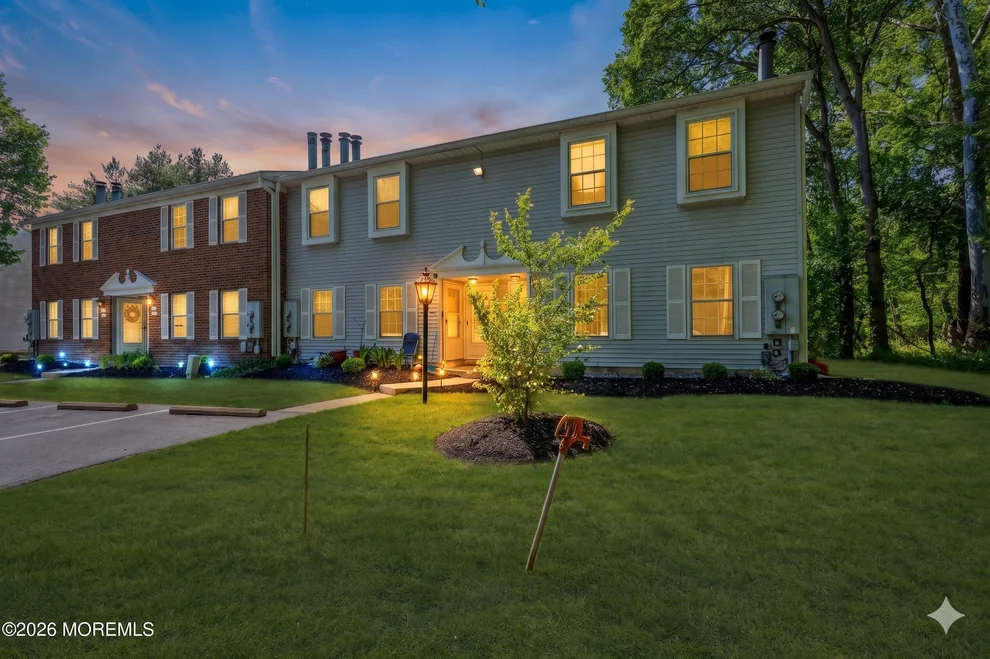 Unit for sale at 1806 Huntingdon, Gloucester Twp, NJ 08030