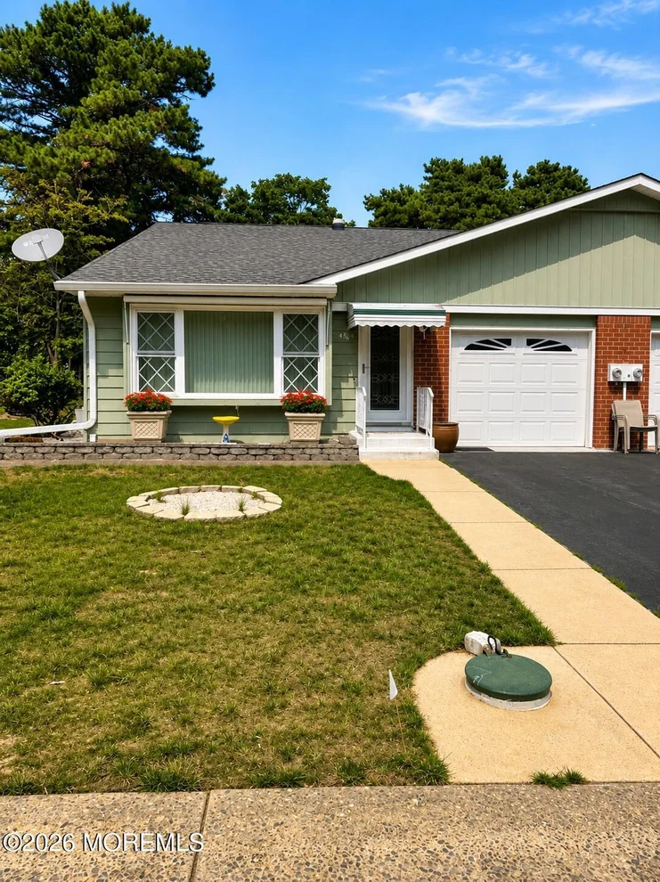 Unit for sale at 45 Yorktowne Parkway, Whiting, NJ 08759
