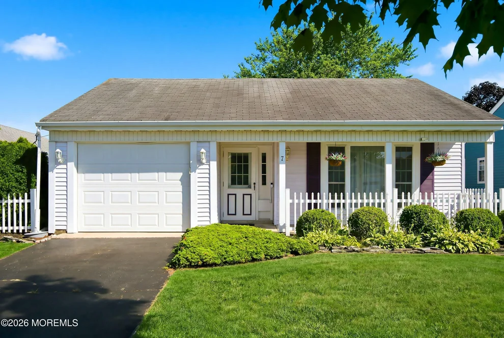 Unit for sale at 7 Greenwich Avenue, Manchester, NJ 08759