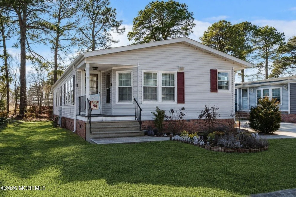 Unit for sale at 114 Briarwood Court, Whiting, NJ 08759