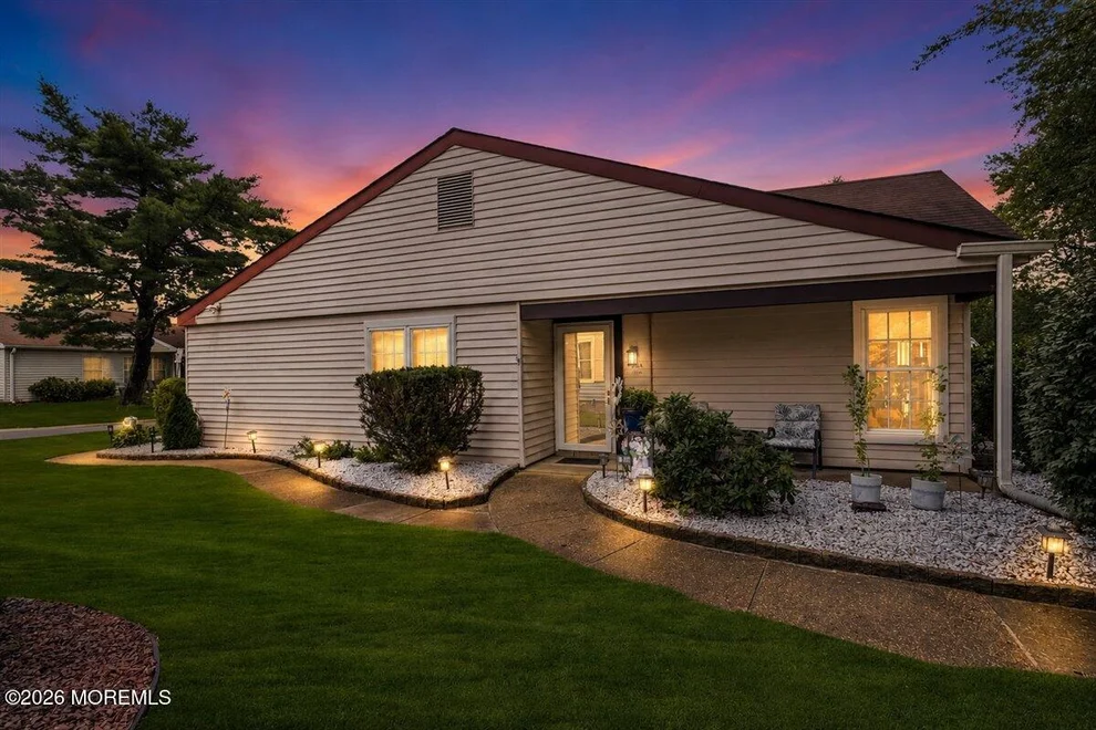 Unit for sale at 492 A New Castle Court, Manchester, NJ 08759