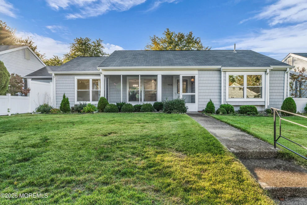 Unit for sale at 943 B Liverpool Circle, Manchester, NJ 08759