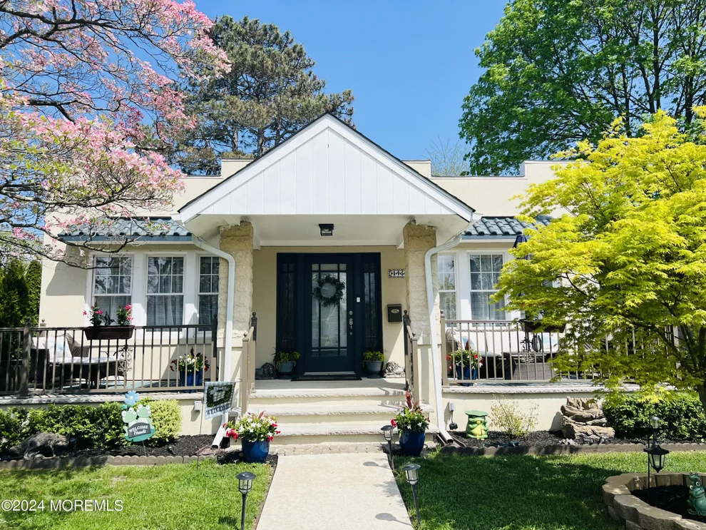 Unit for sale at 195 Orchard Avenue, Belford, NJ 07718