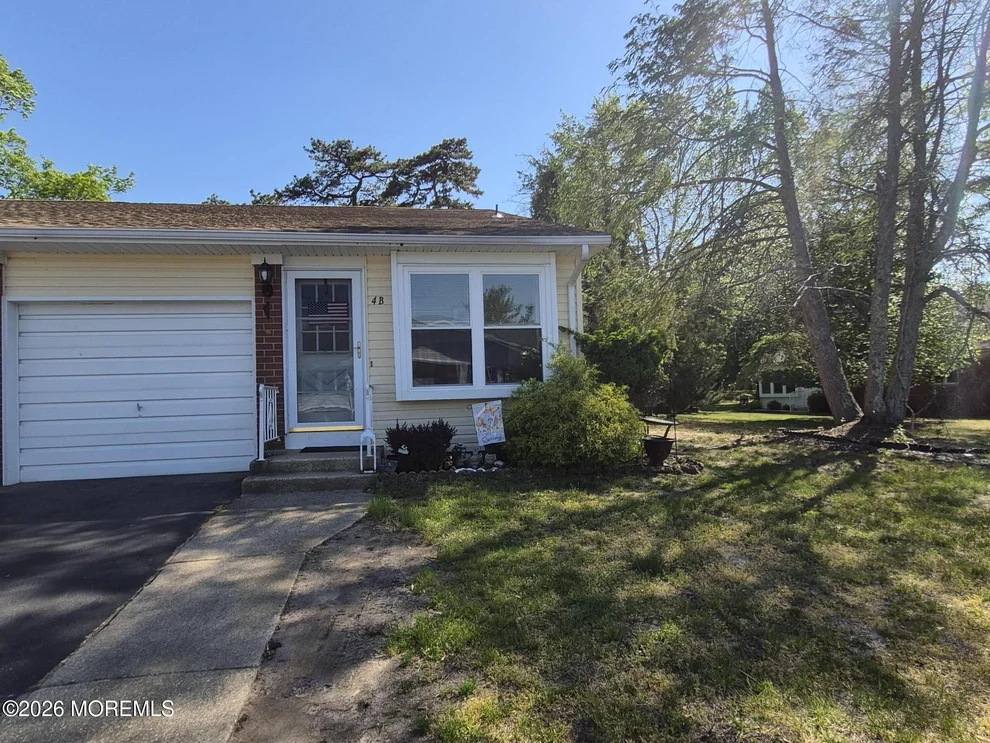 Unit for sale at 4 Conestoga Drive, Whiting, NJ 08759