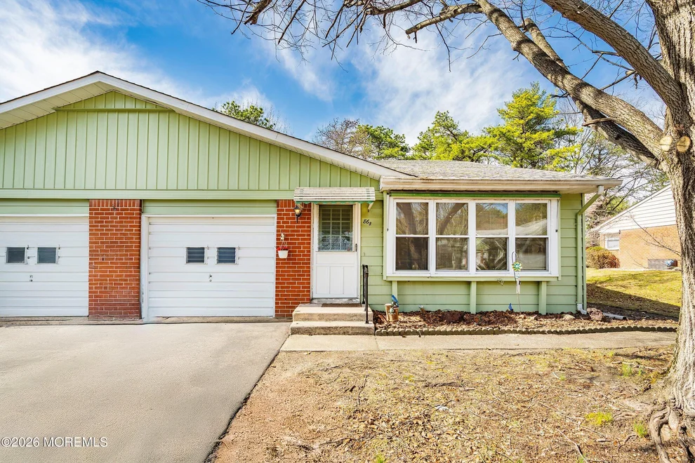 Unit for sale at 86 B Yorktowne Parkway, Whiting, NJ 08759