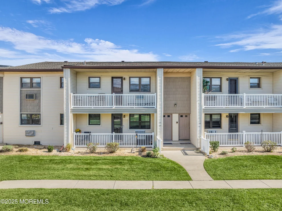 Unit for sale at 149 Wharfside Drive, Monmouth Beach, NJ 07750
