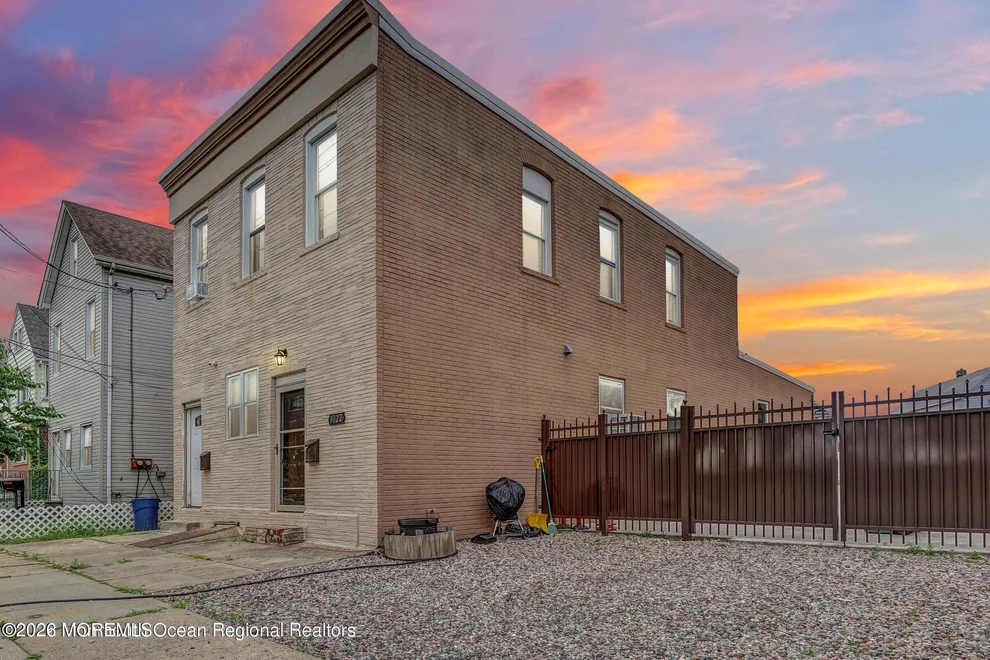 Unit for sale at 3022 S Wood Avenue, Linden City, NJ 07036