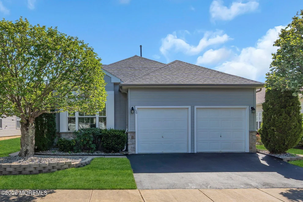 Unit for sale at 56 Rochford Drive, Manchester, NJ 08759
