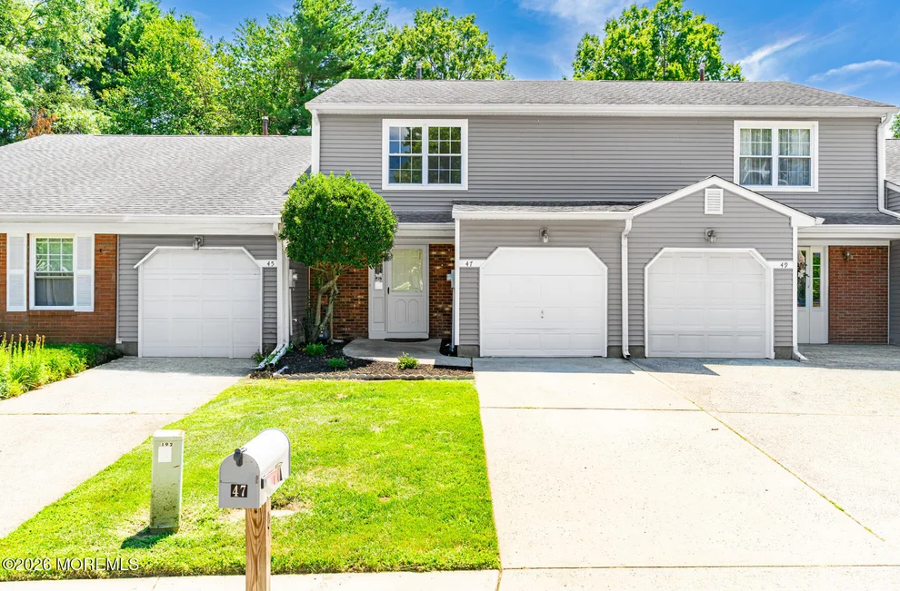 Unit for sale at 47 Oak Lane, Eatontown, NJ 07724