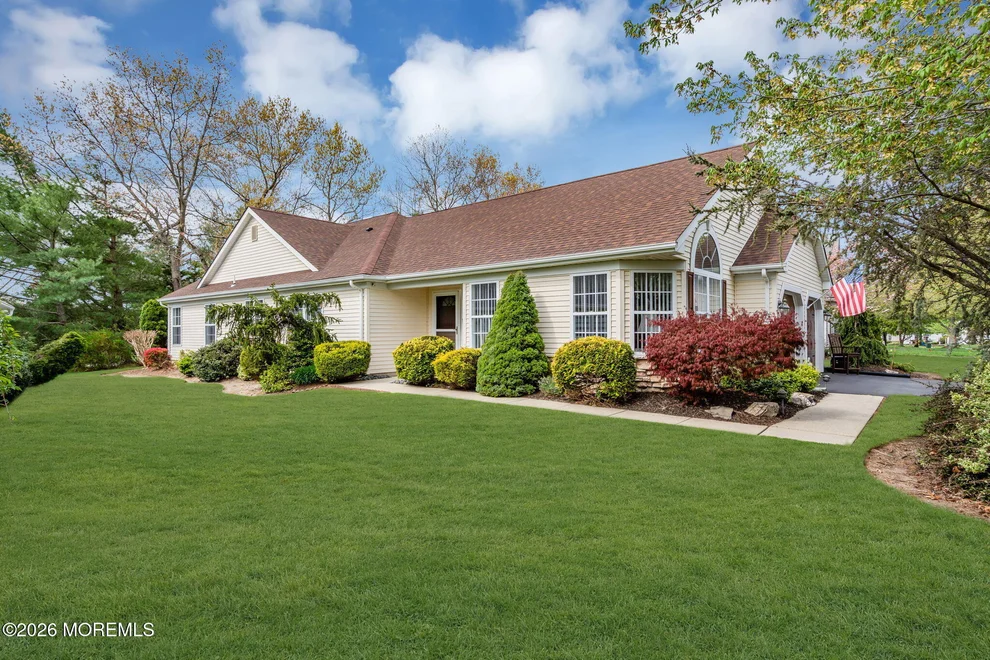 Unit for sale at 6 Pine Valley Road, Lakewood, NJ 08701