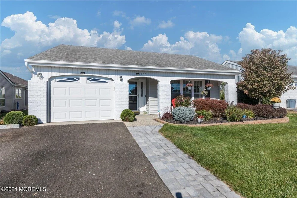 Unit for sale at 166 Buckingham Drive N, Manchester, NJ 08759