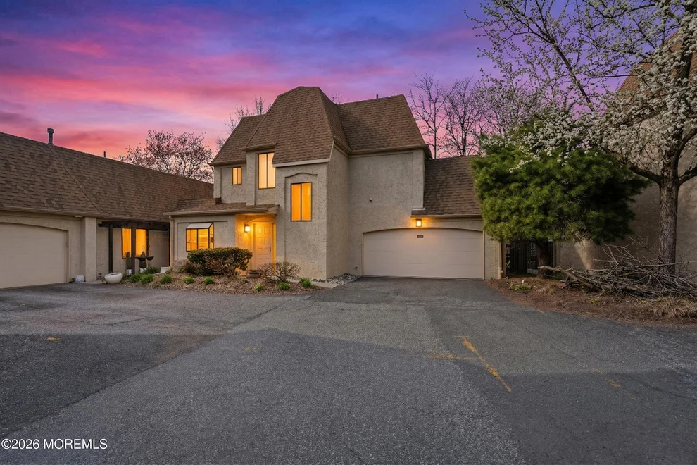 Unit for sale at 38 Carriage Place, Edison, NJ 08820