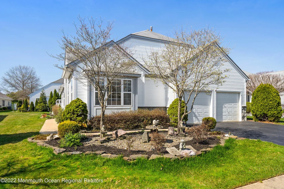 Unit for sale at 4 Chaucer Circle, Manchester, NJ 08759