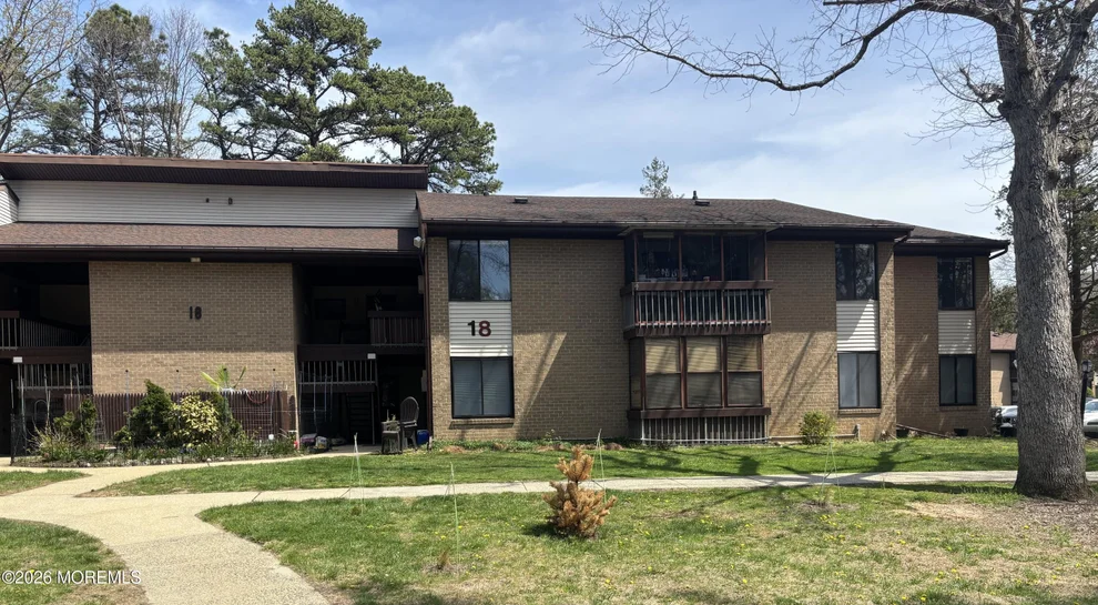 Unit for sale at 18 Pine Cluster Circle, Manalapan, NJ 07726