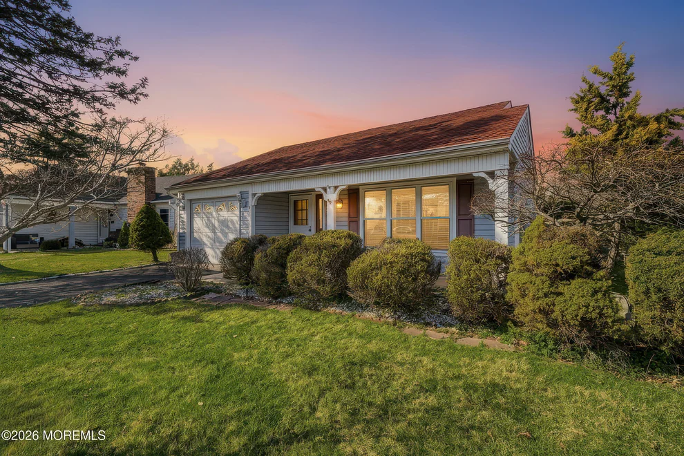 Unit for sale at 8 Marlow Avenue, Manchester, NJ 08759