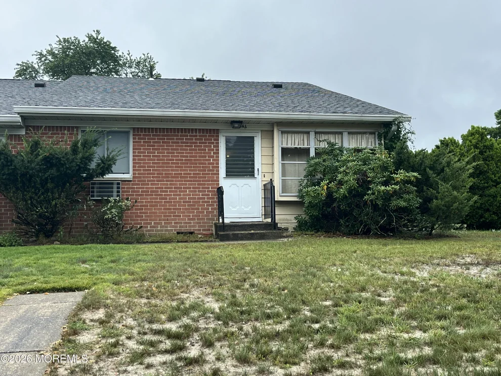 Unit for sale at 14 Independence Parkway, Whiting, NJ 08759