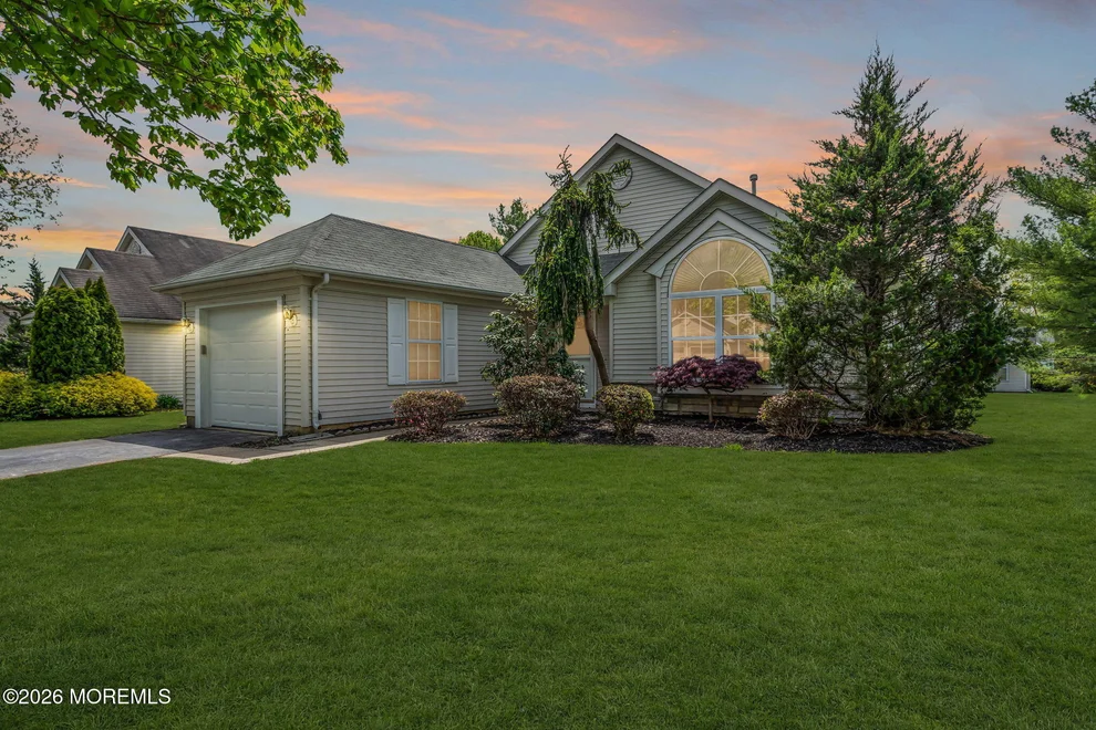 Unit for sale at 8 Skyline Drive, Lakewood, NJ 08701