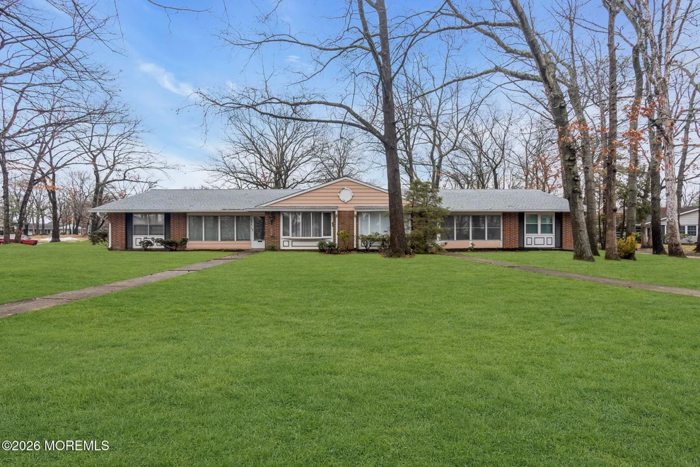 Unit for sale at 598B Lake Point Drive, Lakewood, NJ 08701
