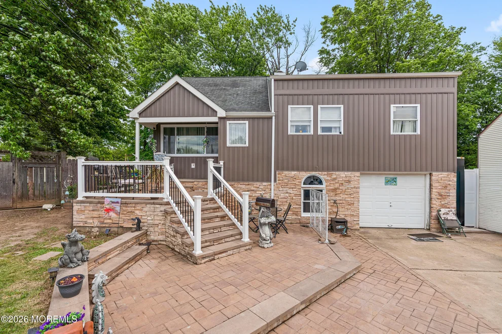 Unit for sale at 251 Arlington Drive, Fords, NJ 08863