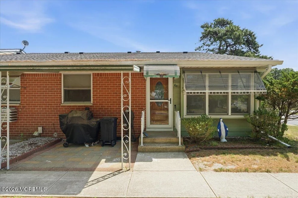 Unit for sale at 10 H Bennington Lane, Manchester, NJ 08759