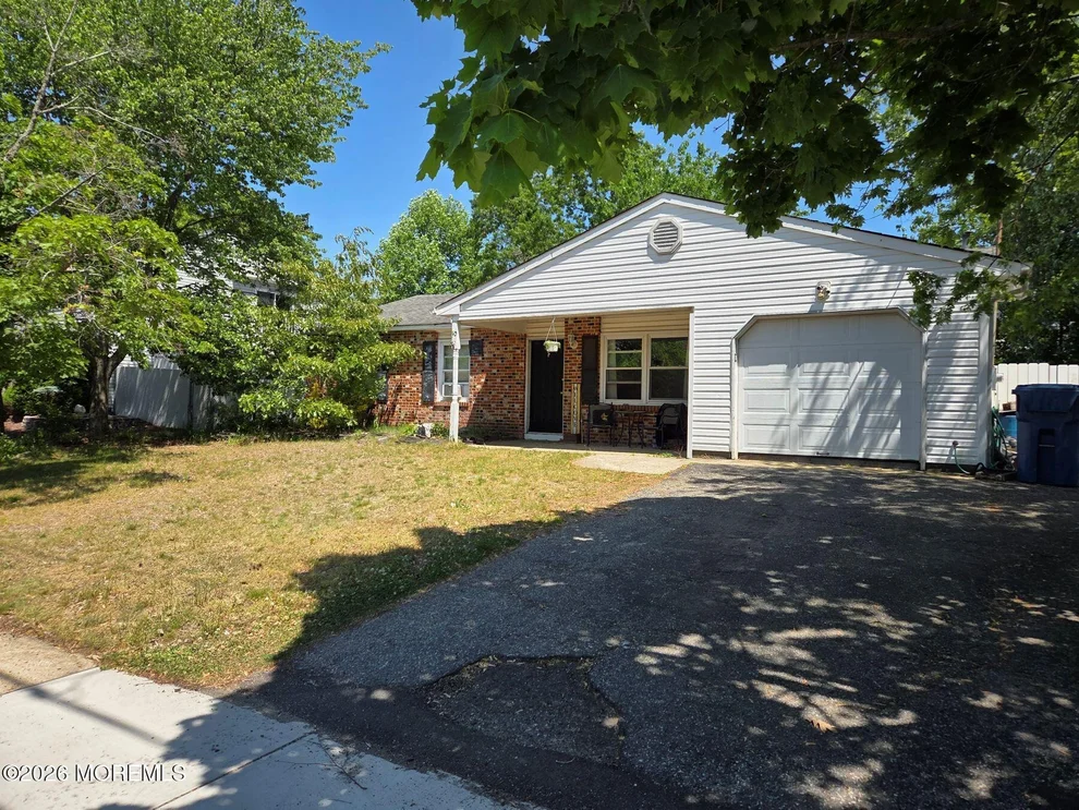 Unit for sale at 50 Newtons Corner Road, Howell, NJ 07731