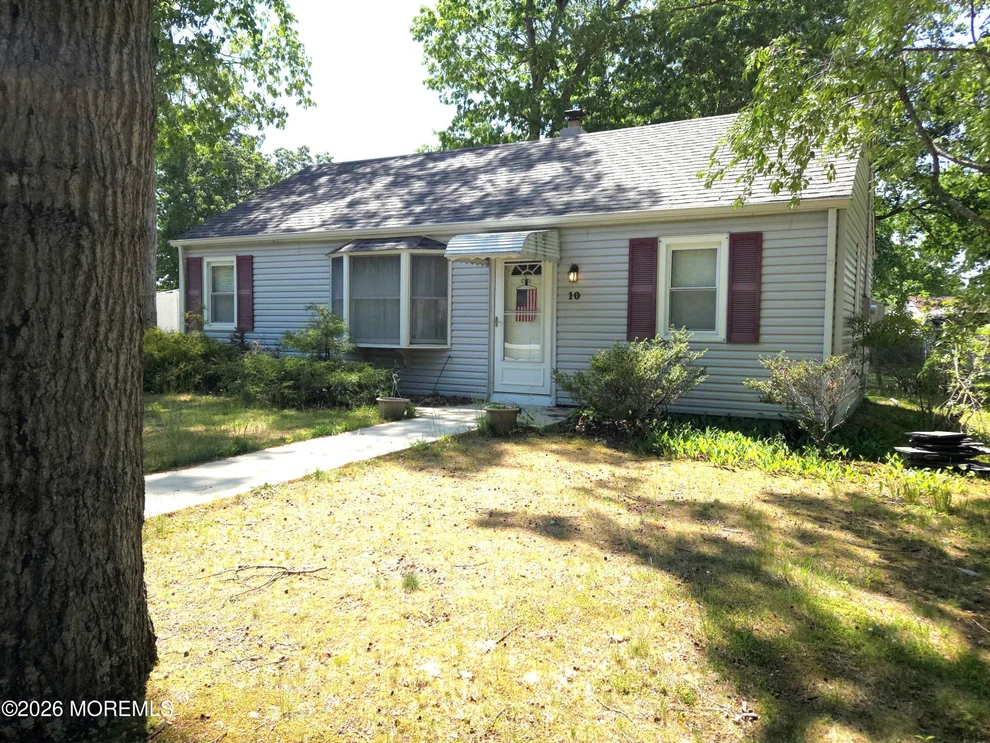 Unit for sale at 10 Woodland Drive, Howell, NJ 07731