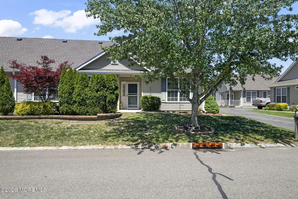 Unit for sale at 34 Winkle Court, Manchester, NJ 08759