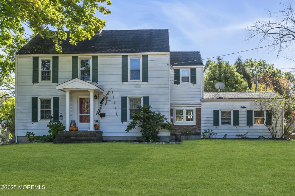 Unit for sale at 33 Swartzel Drive, Middletown, NJ 07748
